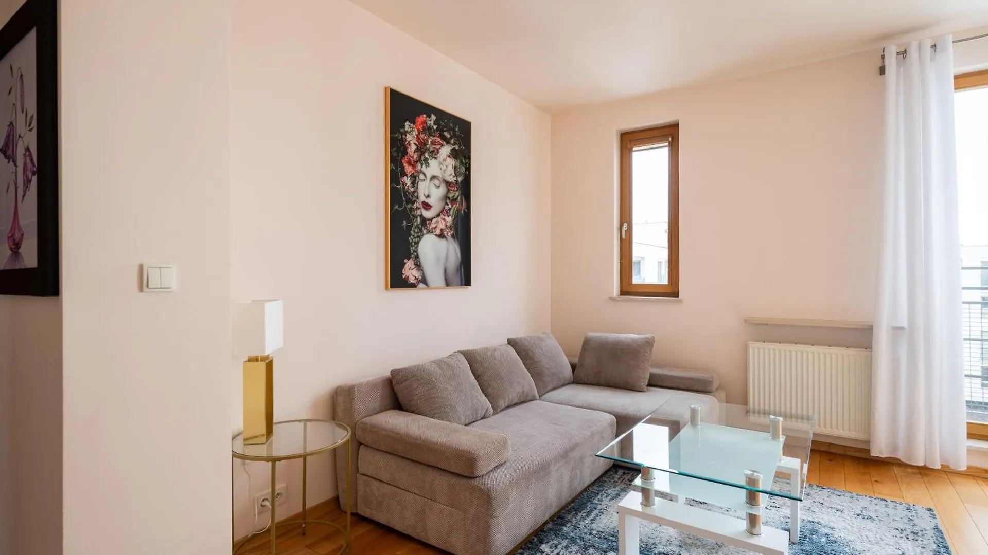 Obrzezna Beige Apartment Warsaw